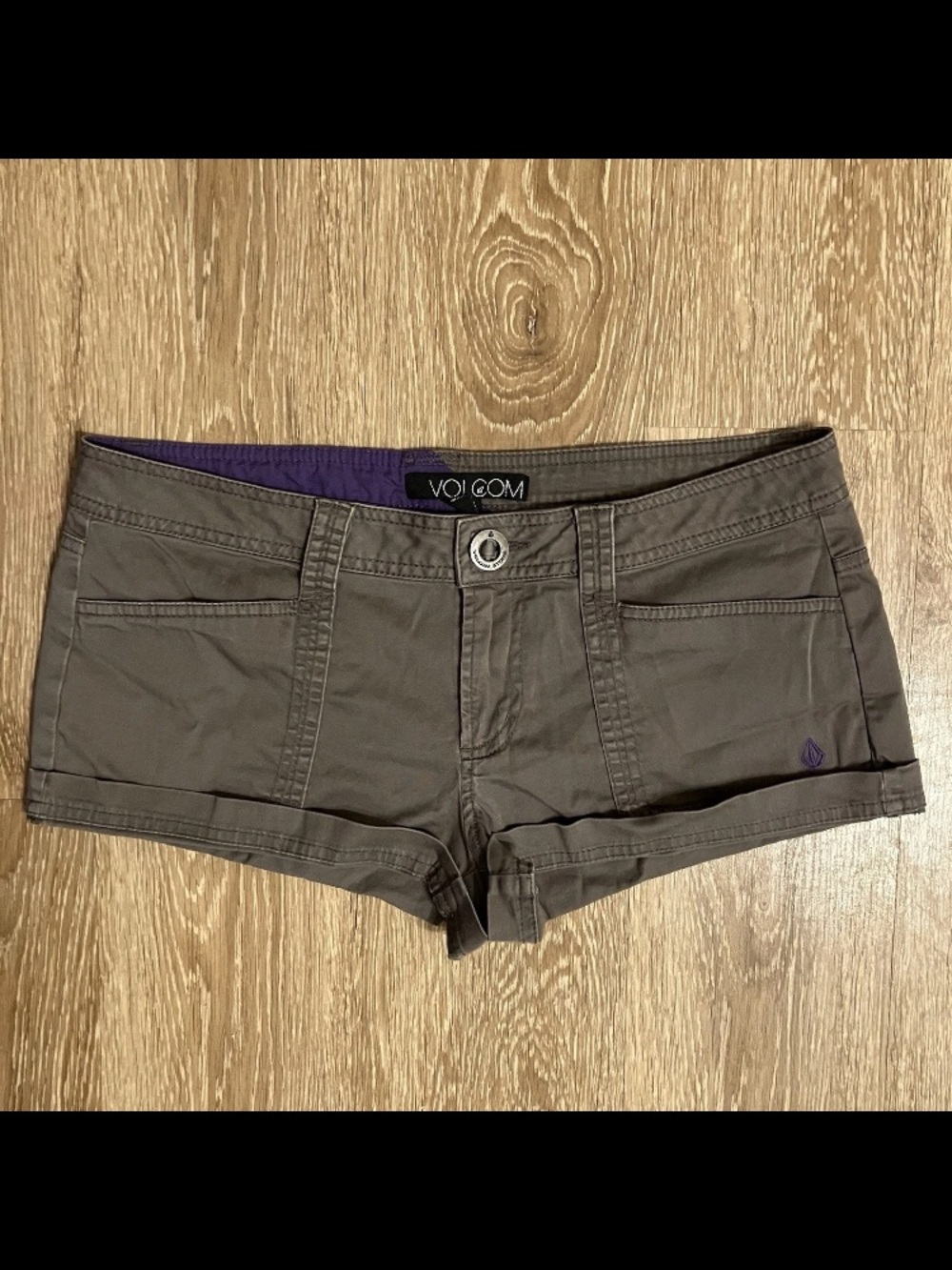 Vintage Volcom Shorts Women Jr 7 Y2K Skater Mini Low Rise Stretch Woven Cotton